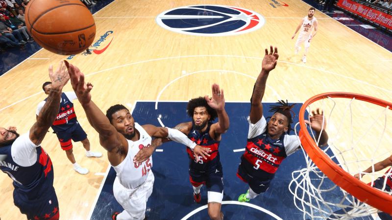 篮球篮网双核合砍70分，强势带队赢球